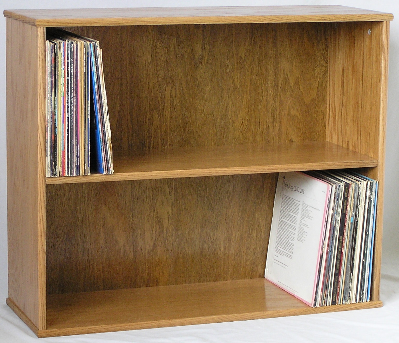 Two row LP cabinet finished in Minwax golden oak on oak. Presnts nicely!